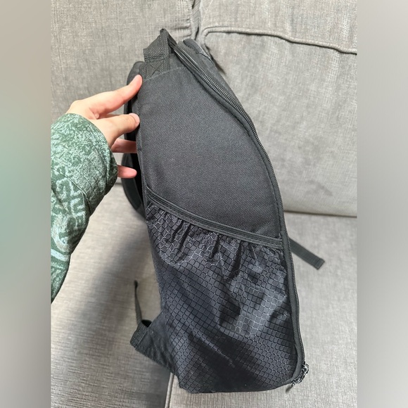 Vivitar Large Photo/Video Backpack. Excellent condition. - Picture 5 of 9